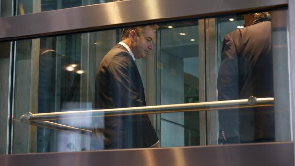 <p>Im Aufzug an die Macht? Bart De Wever forciert die Regierungsbildung in Flandern.</p>
