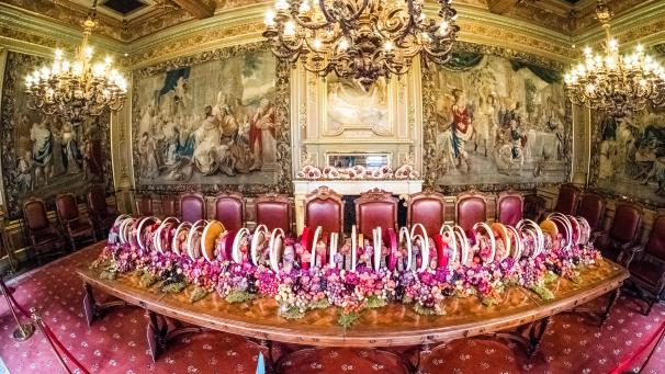 <p>Blumenkunst in den historischen Sälen des Brüsseler Rathaus. Eine Aufnahme von Flowertime 2017.</p>