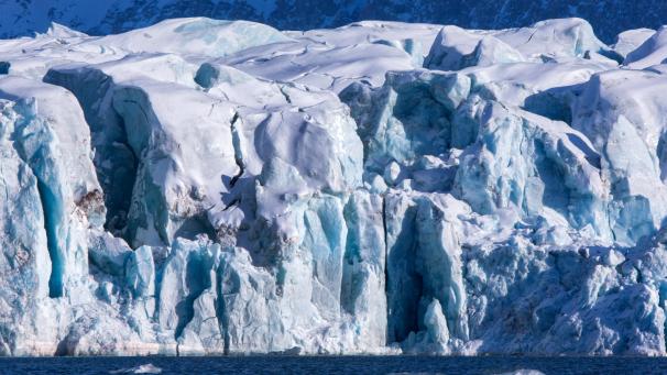 <p>Auch in den Schneeproben aus der Arktis fanden die Wissenschaftler Mikroplastik.</p>
