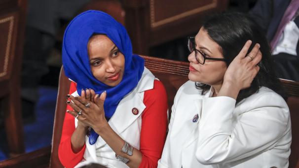 <p>Ilhan Omar (l.) und Rashida Tlaib, Abgeordnete der Demokraten im US-Repräsentantenhaus.</p>