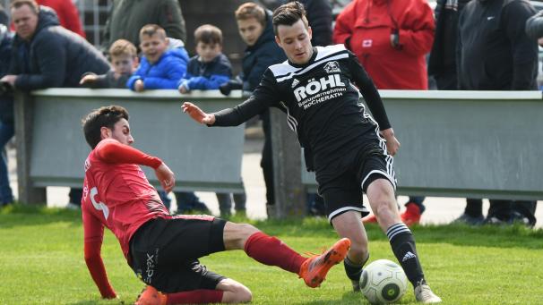<p>Laurent Lambertz (r.) und der KFC Rocherath beginnen das Abenteuer in der P2 mit dem Heimspiel gegen Sart.</p>