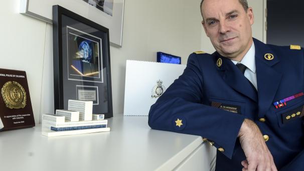 <p>Der Generalkommissar der Föderalpolizei, Marc De Mesmaeker, ist in diesen Tagen nicht zu beneiden.</p>