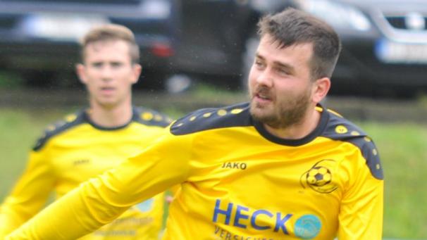 <p>Wechselte im Sommer die Seiten und trägt nun das Trikot des FC Bütgenbach: David Haas</p>