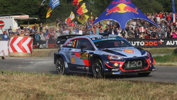 <p>Heimspiel für Thierry Neuville (Hyundai) bei der ADAC Rallye Deutschland, hier 2018 auf der Panzerplatte.</p>
