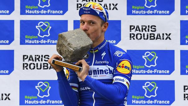 <p>Seit seinem Sieg bei Paris-Roubaix im Frühjahr fehlt Philippe Gilbert „nur“ noch Mailand-Sanremo in seiner „Monumente-Sammlung“.</p>