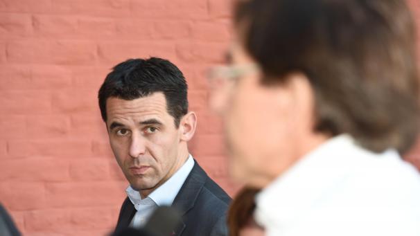 <p>Jean-Marc Nollet (l.) und Elio Di Rupo. Gespräche zwischen PS und N-VA könnte Ecolo als potenziellen Koalitionspartner in Namur vom Verhandlungstisch vertreiben.</p>