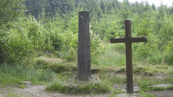 <p>Das Kreuz der Verlobten im Hohen Venn</p>