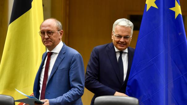 <p>Verabschiedet sich nach Europa: Didier Reynders (r.).</p>