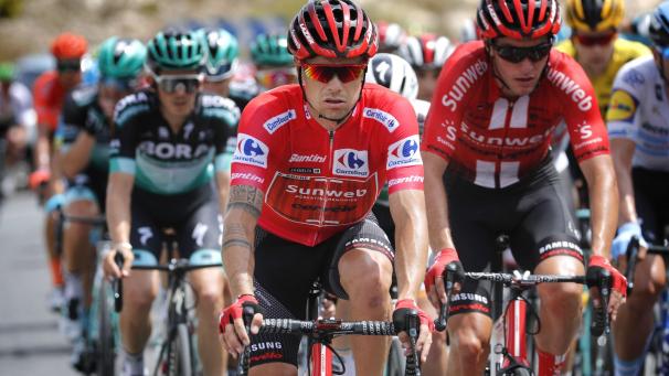 <p>Nicolas Roche verteidigte das Rote Trikot.</p>