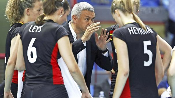 <p>Nationaltrainer Gert Vande Broek dürfte trotz der Niederlage nicht völlig unzufrieden sein.</p>