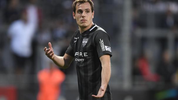 <p>Verpasst das Spiel gegen Sint-Truiden: Angreifer Jon Bautista.</p>