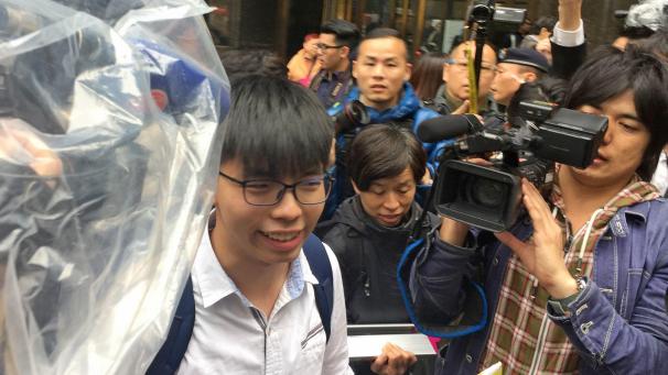 <p>Auch der frühere Studentenführer Joshua Wong wurde vorübergehend festgesetzt.</p>