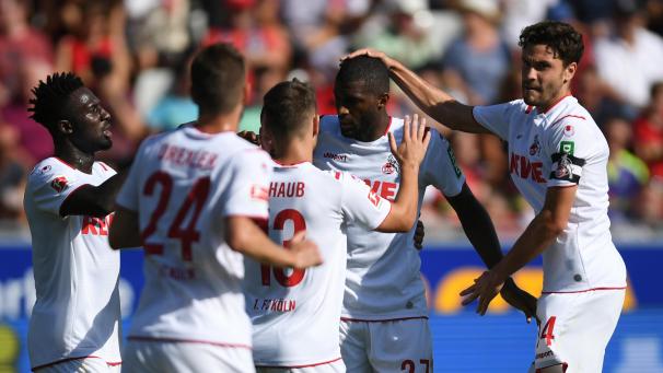 <p>Kingsley Schindler, Dominick Drexler, Louis Schaub, Anthony Modeste und Jonas Hector (l-r) von Köln bejubeln das 1:0.</p>