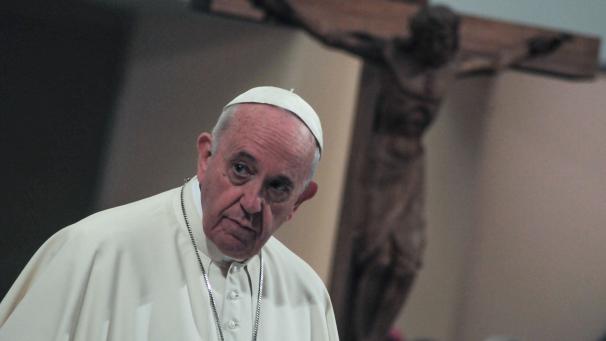 <p>Es sei traurig, dass sich Bewohner des gleichen Landes „zur Korruption verleiten lassen“, sagte Papst Franziskus.</p>