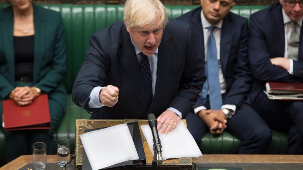 <p>Boris Johnson wehrt sich im Unterhaus gegen das Ansinnen von Parlamentariern, einen No-Deal-Brexit auf dem Gesetzesweg zu verhindern.</p>
