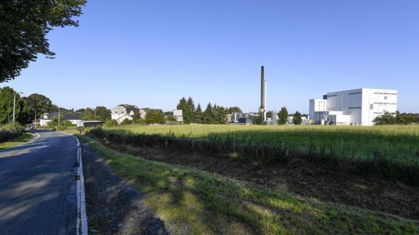 <p>Von der Merolser Straße aus sollte eine neue Zufahrt in Richtung Walhorner Molkerei entstehen. Das Projekt wurde vom Gemeinderat allerdings nicht gutgeheißen.</p>