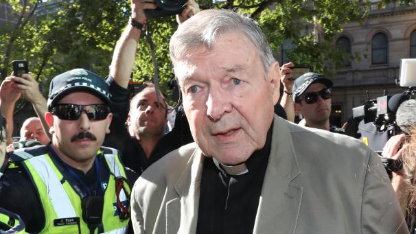 <p>Kardinal George Pell kommt am County Court an. Pell war wegen sexuellen Missbrauchs von zwei Chorknaben zu sechs Jahren Haft verurteilt worden.</p>