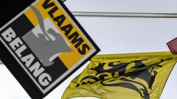 <p>Der Vlaams Belang wird laut einer aktuellen Wahlumfrage stärkste Kraft in Flandern.</p>