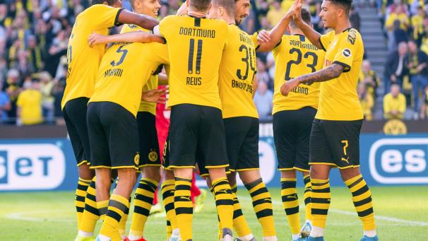 <p>Dortmunds Spieler jubeln nach dem 4:0.</p>