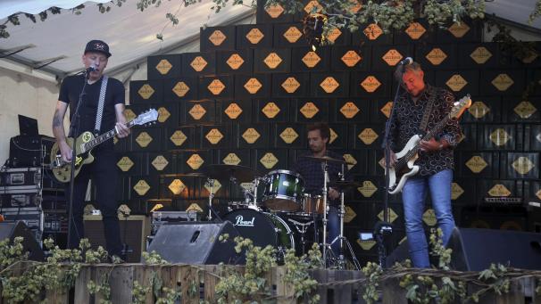 <p>Zu den vorzugsweise regionalen Bands gehörte auch „Hot Muffin“.</p>