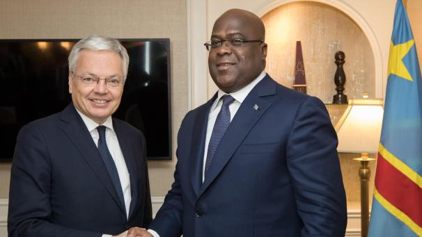 <p>Konogs Präsident Félix Tshisekedi (rechts) - hier zu sehen mit Außenminister Didier Reynders (MR) - war im September auf Staatsbesuch in Belgien.</p>
