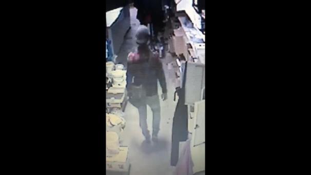 <p>Der Einbrecher konnte ungestört durch die Kellerräumlichkeiten der Bäckerei Halmes in Malmedy laufen.</p>