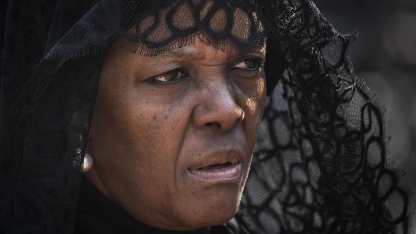 <p>Grace Mugabe, Witwe des verstorbenen Robert Mugabe: „Gucci Grace“, wie sie wegen ihres ausgesprochenen luxuriösen Lebensstils oft genannt wurde, hatte als Ehefrau des verstorbenen Autokraten ihre Privilegien schamlos ausgenutzt.</p>