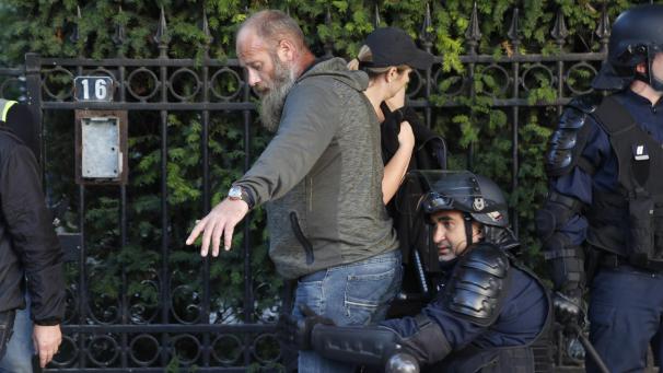 <p>Es gab bereits einige Festnahmen in Paris.</p>