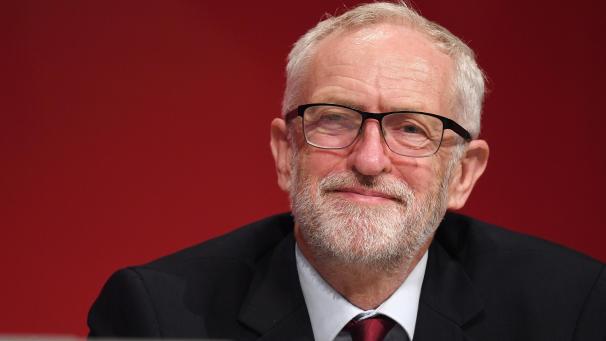 <p>Parteichef Jeremy Corbyn will sich weiterhin nicht festlegen, was eine Abkehr vom Brexit betrifft.</p>