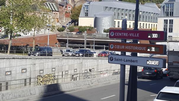 <p>Lüttich führte ein neues Verkehrsleitsystem ein, das die Parkplatzsuche in der Provinzhauptstadt erleichtern soll.</p>