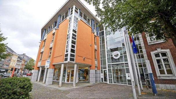 <p>Die Verwaltung und die Kosten sollen durchforstet werden: Die Opposition begrüßt den Schritt - als Umsetzung ihres Vorschlages.</p>