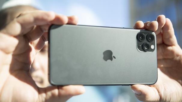 <p>Im neuen iPhone 11 Pro Max findet man ein Tele-Objektiv mit einer Brennweite von 52 mm.</p>