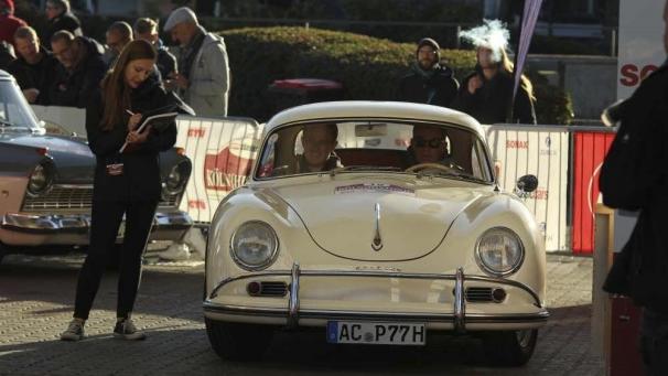 <p>classic</p>