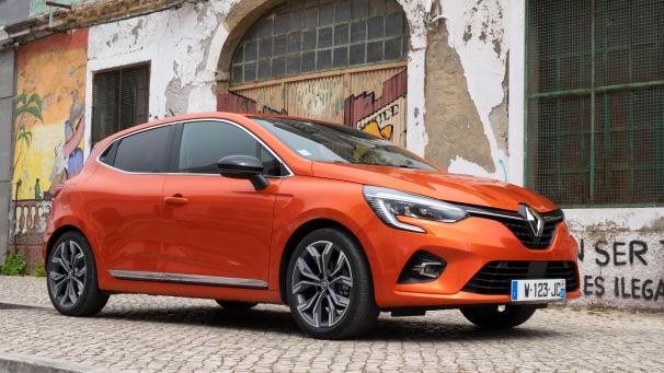 <p>Mit Easy Link geht auch der Clio den ersten Schritt zum automatisierten Fahren.</p>