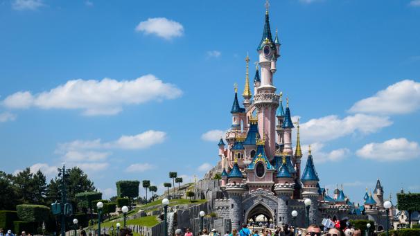 <p>Das Dornröschen-Schloss im Disneyland Paris</p>