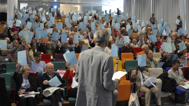 <p>Die Mitglieder der Genossenschaft NewB stimmten mit überwältigender Mehrheit für die Kapitalerhöhung von 30 Millionen Euro.</p>
