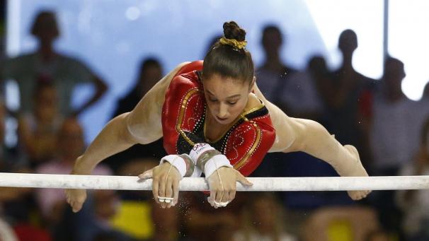 <p>Nina Derwael geht in Stuttgart als Titelverteidigerin am Stufenbarren an den Start.</p>