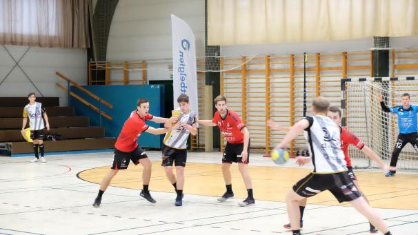 <p>Auch defensiv wird Stéphae Géradon (rechts) dem Eynattener Spiel gut tun.</p>