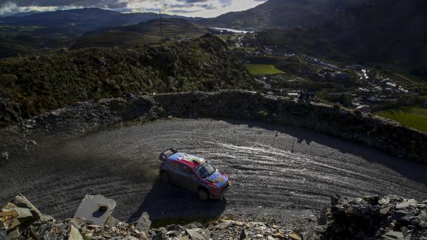 <p>Die drei führenden der Rallye-WM liegen auch in Wales auf den drei ersten Plätzen.</p>
