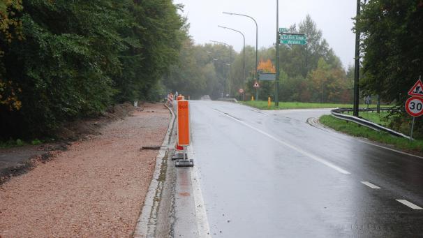 <p>Der neue Ravel-Weg endet oberhalb der Autobahnauffahrt Born.</p>