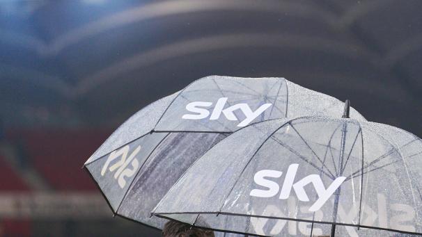 <p>Stehen die Endkunden in der „Sky“-Affäre bald im Regen?</p>