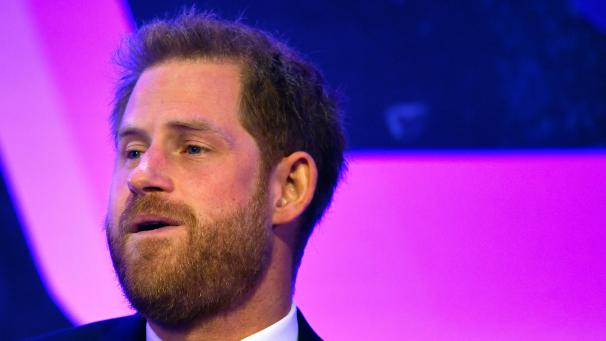<p>Prinz Harry konnte bei seiner Rede seine Tränen kaum zurückhalten.</p>