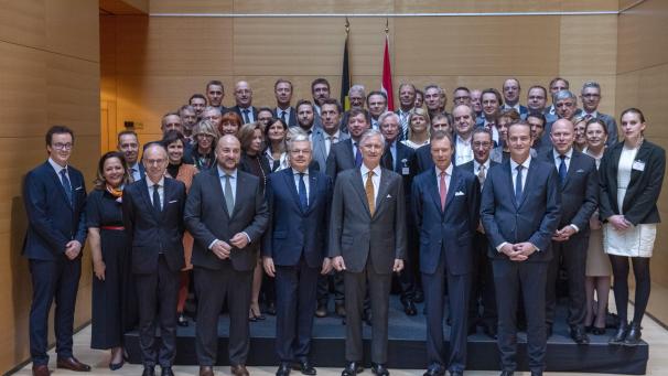 <p>Über 20 Verträge unterzeichnet: Gruppenbild mit König, Großherzog und Ministern.</p>