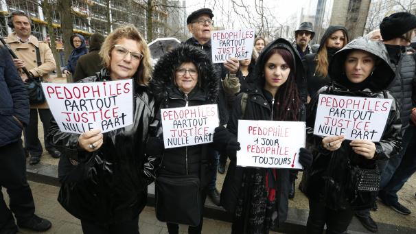 <p>Viele Demonstranten waren schwarz gekleidet.</p>