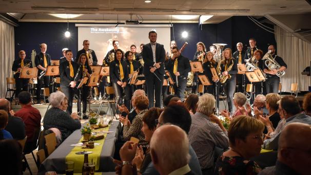 <p>Zu seinem letzten Konzert im alten Vereinslokal „Cäcilia“ konnte der gleichnamige Musikverein aus Oudler unter der Leitung von Julian Pauels zahlreiche Besucher an seiner jahzehntelangen Wirkungsstätte willkommen heißen.</p>