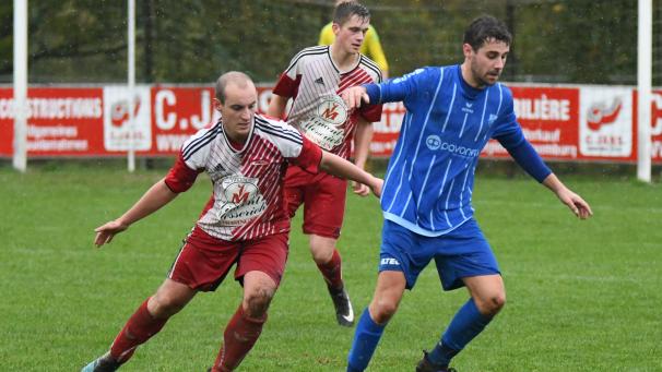<p>Andreas Klinkenberg (rechts) und der FC Eupen B empfangen Honsfeld B.</p>