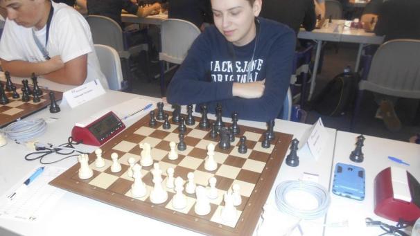 <p>Michael Hammers (rechts) feierte sein Debüt in der 1. Division.</p>