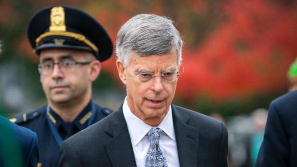 <p>US-Botschafter William Taylor (Foto) zufolge hielt Trump US-Militärhilfe für die Ukraine zurück, um Joe Biden Schaden zuzufügen.</p>