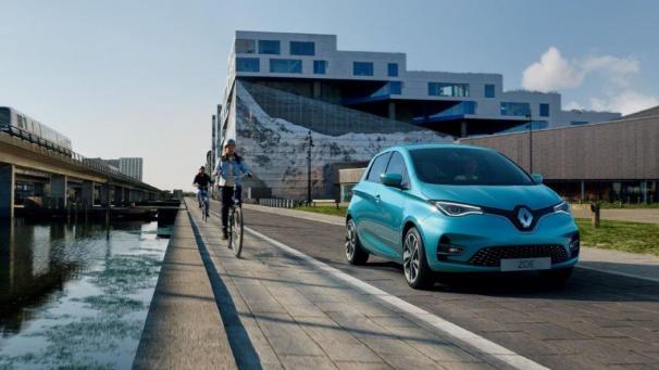 <p>Der Renault Zoé war eines der ersten erschwinglichen E-Autos. Er hat jetzt mehr Power.</p>
