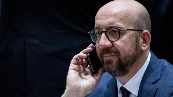 <p>Premierminister Charles Michel will bereits Anfang November sein Amt niederlegen, um sich auf seine künftige Aufgabe als Präsident des Europäischen Rates besser vorbereiten zu können.</p>